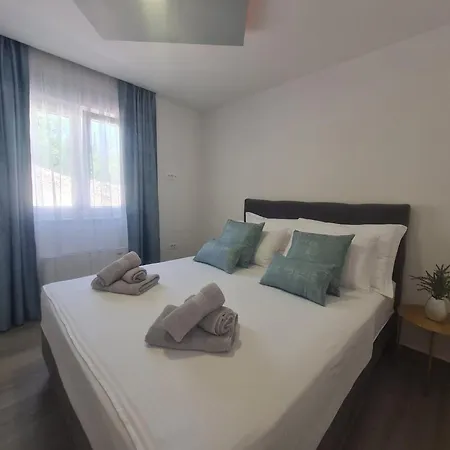 I&n - Four Bedroom Villa *