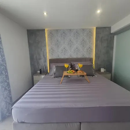I&n - Four Bedroom Villa