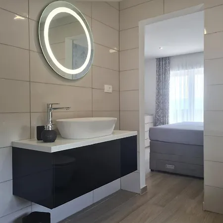I&n - Four Bedroom Villa Imotski