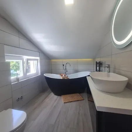 I&n - Four Bedroom Villa