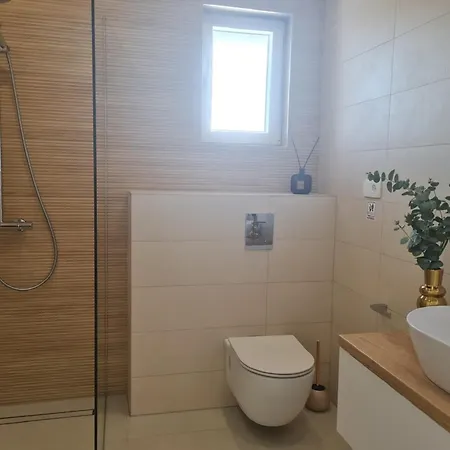 I&n - Four Bedroom Villa *