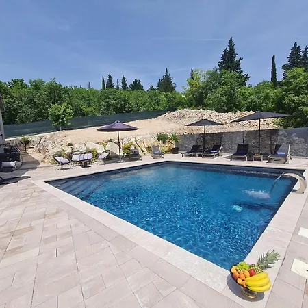 I&n - Four Bedroom *
